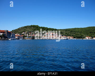 Am Hafen auf der Insel Vis in Kroatien anzeigen Stockfoto