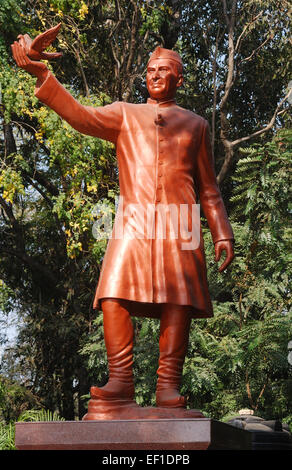 Statue von Jawaharlal Nehru erster Premierminister von Indien. Dies ist aus Hyderabad Zoo. Stockfoto