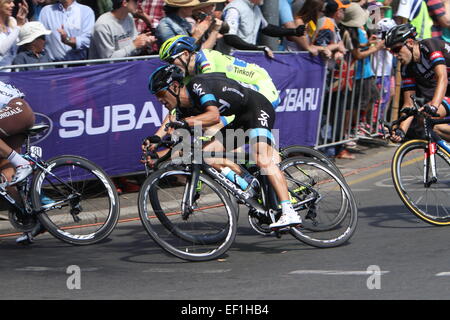 Adelaide, Australien. 25. Januar 2015. Richie Porte vom Team Sky in das Hauptfeld bei Stufe 6 Stadtkurs der Santos Tour Down Under am 25. Januar 2015 in Adelaide, Australien. Bildnachweis: Peter Mundy/Alamy Live-Nachrichten Stockfoto