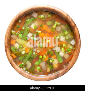 Gemüsesuppe in Holzschale. Ansicht von oben Stockfoto