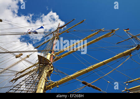 Der Mast von einem Großsegler. Stockfoto