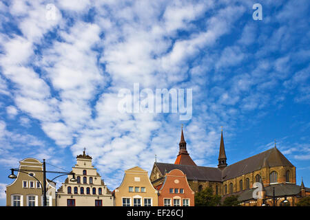 Historische Gebäude in Rostock (Deutschland). Stockfoto