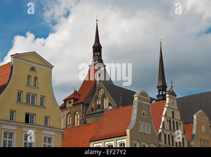 Historische Gebäude in Rostock (Deutschland) Stockfoto