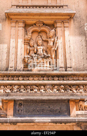 Buddhistische Steinbildhauen am neuen Tempel Haus erlernte Tempel, Colombo, Sri Lanka Stockfoto