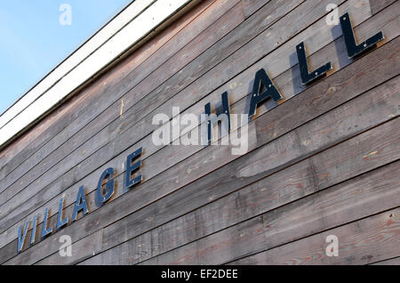 Dorf Halle Zeichen küstennahen Dorf von Walberswick Suffolk Englisch Stockfoto