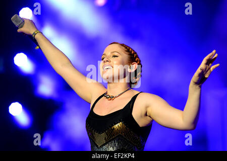 BENICASSIM, Spanien - 19 Juli Katy B (britischer Sänger und Songwriter) Konzert im FIB Festival am 19. Juli 2014. Stockfoto