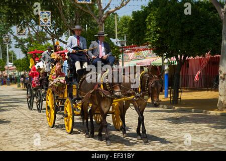 Beförderung bei der Feria de Abril in Sevilla, Andalusien, Spanien Stockfoto