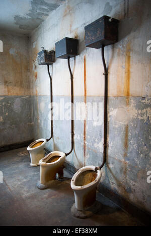 Oswiecim, Polen. 26. Januar 2015. Eine Toilette eine Baracke am ehemaligen Nazi-deutschen Konzentrations- und Vernichtungslager Camp KL Auschwitz ich vor dem kommenden 70. Jahrestag der Befreiung des Lagers in Oswiecim, Polen, 26. Januar 2015. Foto: Rolf Vennenbernd/Dpa/Alamy Live News Stockfoto