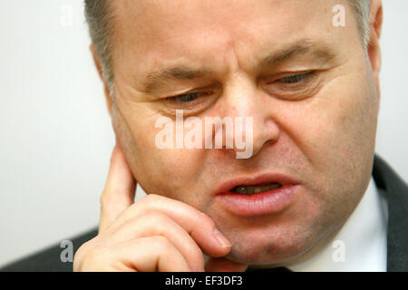 Storting Kopf Olemic Thommessen Bild (), wer der Tschechischen Republik, lehnte einen Kommentar über den Fall von zwei Söhnen entnommen Tschechische Eltern im Jahr 2011 durch den Sozialdienst der norwegischen Kind besucht. Thommessen, sagte, dass dieses Problem mit dem Außenministerium in Steti, Tschechische Republik, 26. Januar 2015 gelöst werden sollte, wo er eine Pressekonferenz mit Schwerpunkt auf soziale Ausgrenzung und staatliche Agentur für soziale Eingliederung besucht. (CTK Foto/Ondrej Hajek) Stockfoto