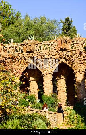 Spalten. Park Güell von Antoni Gaudi Architekten. Barcelona, Katalonien, Spanien. Stockfoto