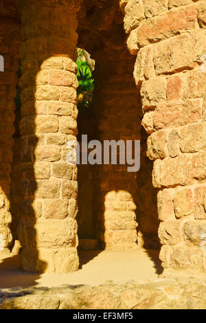 Park Güell von Antoni Gaudi Architekten entworfen. Barcelona, Katalonien, Spanien. Stockfoto