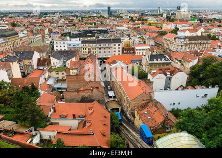 Blick vom Lotrščak Turm in der Altstadt Gradec, Zagreb, Kroatien Stockfoto