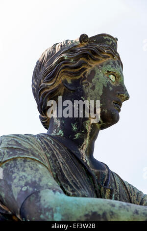 Bronzestatue von Diana - Roman Goddess der Jagd, des Mondes und Geburt - in den Tempel des Apollo in Pompeji Stockfoto