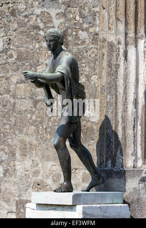 Antike Bronze-Statue des römischen Gott Apollo in Pompeji der Apollo-Tempel Stockfoto