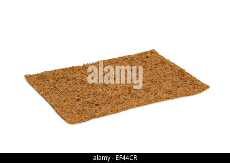 Nahaufnahme von einem dünnen Roggen-Knäckebrot mit Roggen Sauerteig, isoliert auf weißem Hintergrund Stockfoto