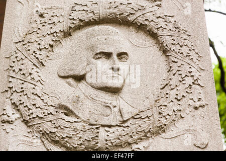 Porträt von John Hancock auf seinem Grabstein, Old Granary Burying Ground, Tremont Street, Boston, Massachusetts, USA Stockfoto