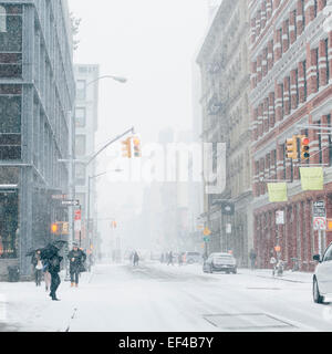 Krähte Soho Straße. New York, USA. 26. Januar 2015. Winter Sturm Juno: Blizzard in New York City. Bildnachweis: Kristin Lee/Alamy Live-Nachrichten Stockfoto