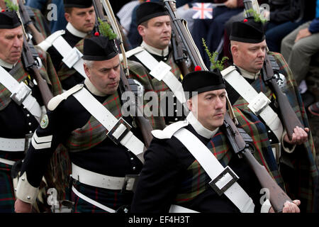 Mitglieder von Atholl Highlanders, Europas einzige private Armee marschieren während Pipefest Stirling, eine Veranstaltung bei Stirling Ca Stockfoto