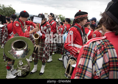 Mitglieder einer traditionellen schottischen Pipe Band aus Dunedin, Florida Versammlung vor Pipefest Stirling, eine Veranstaltung zu Stirlin Stockfoto