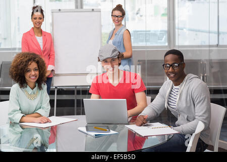 Mode-Studenten einen Vortrag Stockfoto