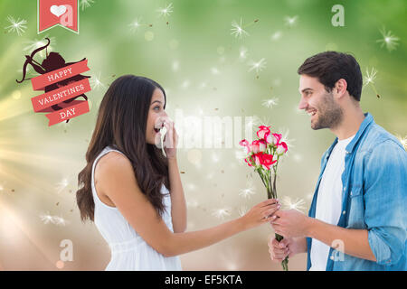Zusammengesetztes Bild glücklich Hipster geben seine Freundin Rosen Stockfoto