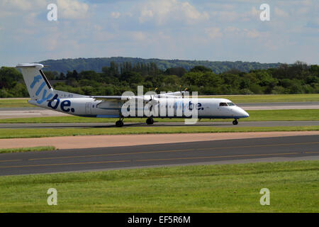 FLYBE BOMBARDIER DASH 8 Q400 Flugzeug G-JECI Flughafen MANCHESTER ENGLAND 14. Mai 2014 Stockfoto