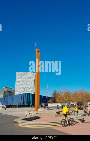 Parc De La Forum, Placa Leonardo da Vinci, mit Museo Blau Naturhistorische Museu, Forum-Bereich, Sant Marti, Barcelona, Spanien Stockfoto