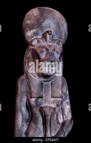 Statue der Göttin Löwin Sekhmet 9 Granit) Karnak Tempel der Mut 18 Dynastie Amenhotep 1391-1353 Ägypten (Vatican Museum Rom-Italien) Stockfoto