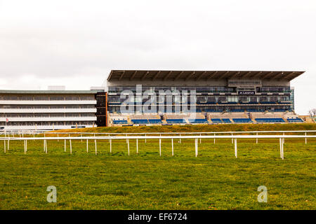 Doncaster Racecourse Rennen Rennen Gelände stehen Tribüne Gebäude außen Pferderennen South Yorkshire UK England Stockfoto