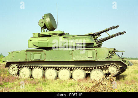 Die ZSU-23-4 "Abgeschlossen" ist ein leicht gepanzerte, selbstfahrende, geführte Anti-Aircraft Waffe Radarsystem (SPAAG) 1999. Stockfoto