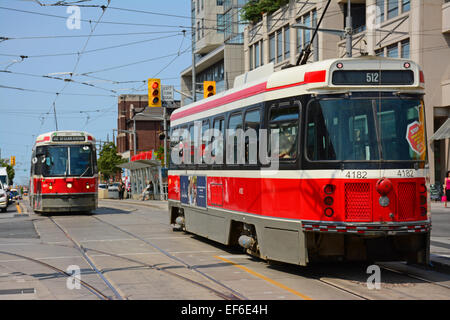 TTC Straße Autos, Toronto, Kanada Stockfoto