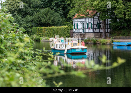 Tretboot, Hausboot "Escargot", selbst angetrieben Boot mit Platz für 4 Personen am Fluss Ruhr, Stockfoto