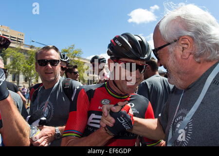 Adelaide, South Australia, Australien. 25. Januar 2015. CADEL EVANS beendet seine letzte Santos Tour Down Under. © Gary Francis/ZUMA Wire/ZUMAPRESS.com/Alamy Live-Nachrichten Stockfoto