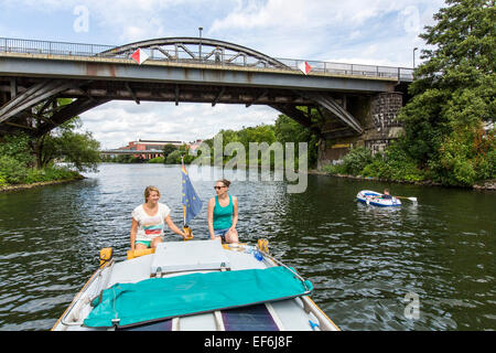 Tretboot, Hausboot "Escargot", selbst angetrieben Boot mit Platz für 4 Personen am Fluss Ruhr, Stockfoto