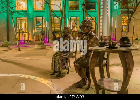 Berühmte fünf Statue. Überlebensgroßen Bronzen, geformt von Barbara Paterson, Louise McKinney und Henrietta Muir Edwards im Bild Stockfoto