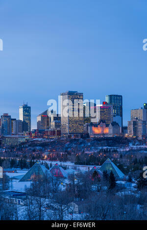 Die Skyline von Edmonton im Winter, Edmonton, Alberta, Kanada Stockfoto