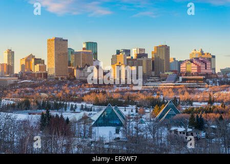 Die Skyline von Edmonton im Winter, Edmonton, Alberta, Kanada Stockfoto