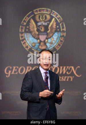 Washington, DC, USA. 27. Januar 2015. Weltbank-Präsident Jim Yong Kim spricht an der Georgetown University in Washington, D.C., Hauptstadt der Vereinigten Staaten, 27. Januar 2015. Bildnachweis: Yin Bogu/Xinhua/Alamy Live-Nachrichten Stockfoto