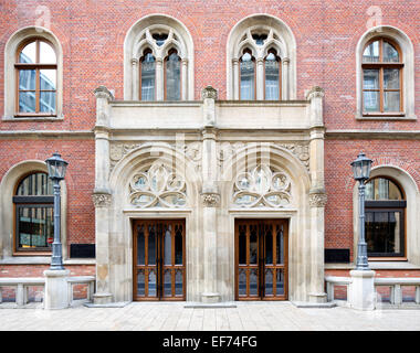 Alte Post, 1847, im Stil italienischen Renaissance, heute exklusives Einkaufszentrum, Hamburg, Deutschland Stockfoto