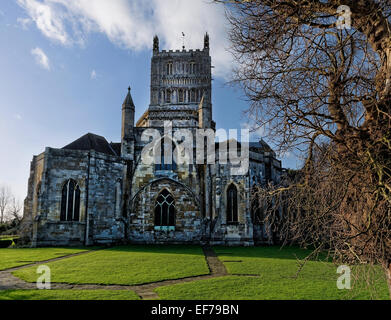 Tewkesbury Abbey ist nächste größte Pfarrkirche in England, ehemaliges Kloster, das Norman mit einem romanischen Kreuzung Turm Stockfoto