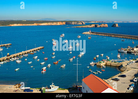 Ansicht eines Hafens in Sagres, Algarve, Portugal Stockfoto