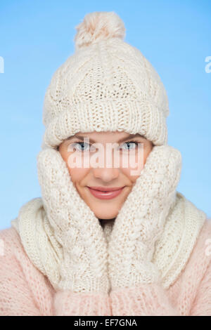 Porträt einer schönen Frau posiert Stockfoto