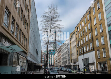 Blick in Richtung der BT Tower in central London, UK - nur zur redaktionellen Nutzung Stockfoto