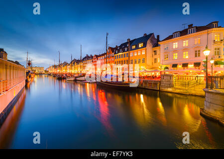 Kopenhagen am Nyhavn Kanal. Stockfoto