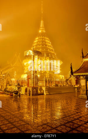 Goldene Stupa, Wat Phrathat Doi Suthep Berg, Chiang Mai, Thailand Stockfoto