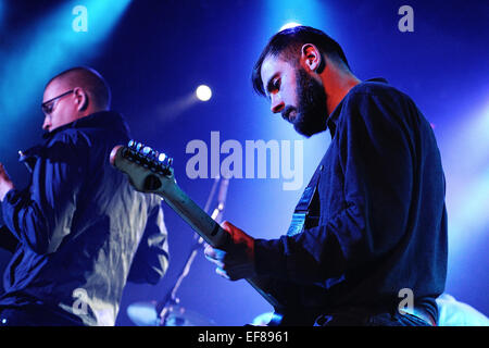 BARCELONA - 14 FEB: Motorama (Band aus Russland) führt auf Bikini Club am 14. Februar 2014 in Barcelona, Spanien. Stockfoto