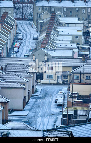 Londonderry, Nordirland. 29. Januar 2015. UK Wetter Schnee in Londonderry. Straßenglätte in Londonderry (Derry) in Nordirland. Mehr Schnee dürfte für viele Teile von Nordirland und Großbritannien Morgen Kredit: George Sweeney/Alamy Live News Stockfoto