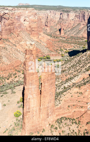 USA, Arizona, Canyon de Chelly, Spider Rock, Blick auf die Felsformation Stockfoto