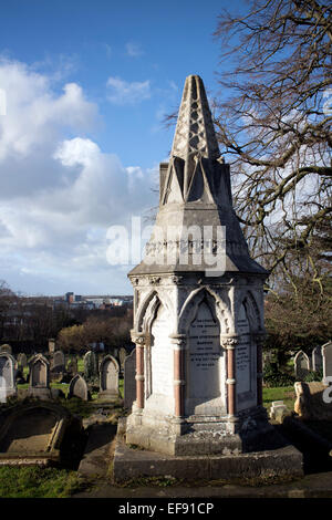 Ein Denkmal in Welford Straße Friedhof, Leicester, Leicestershire, England, UK Stockfoto