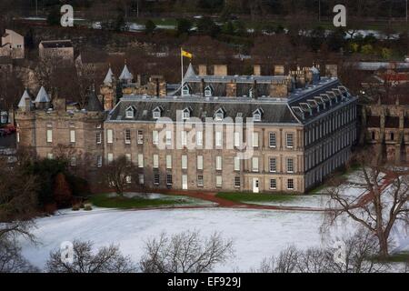 Edinburgh Wetter eine allgemeine Anzeigen von Arthurs Seat, The Palace of Holyroodhouse.  Palast. Temperatur von 0 Grad mit einem hellen und sonnigen Tag. 29.01.2015. Bildnachweis: Pako Mera/Alamy Live-Nachrichten Stockfoto